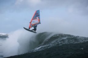 Red Bull Storm Chase – łapiąc wielkie fale